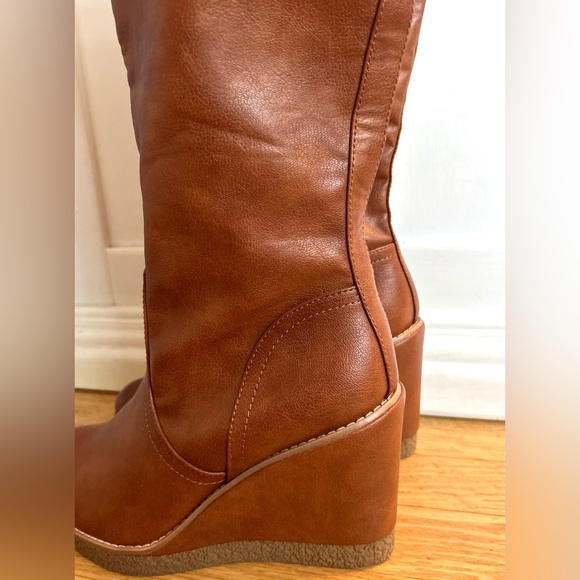 NWOT Zodiac Iggy Knee High Wedge Boot Size: 8.5 Color: Cognac - Picture 7 of 14